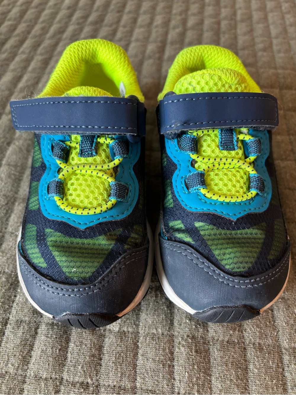 Merrell Kids Toddler Sneakers Tennis Shoes size 7 in Navy, Cloud Blue, and Neon